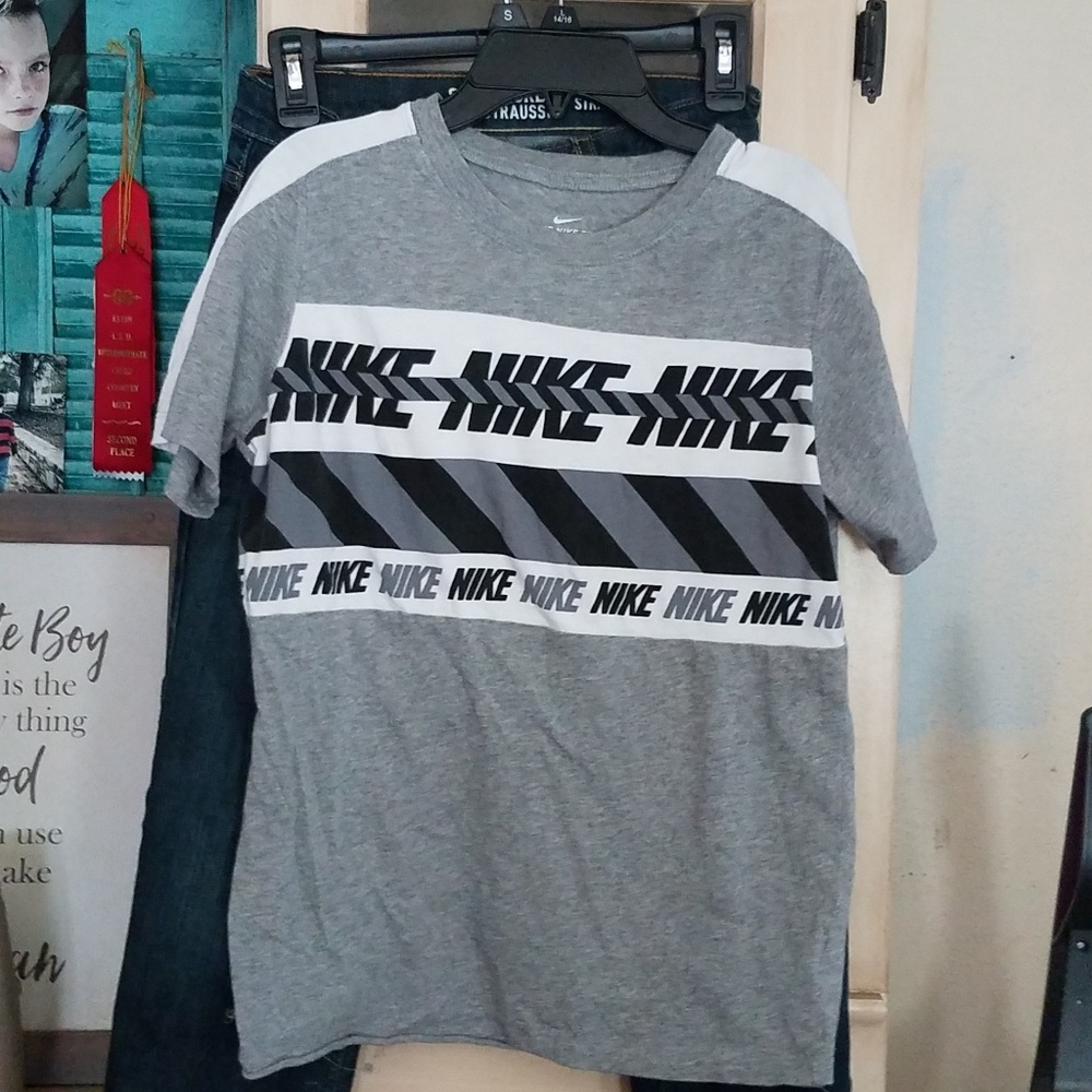 Boys Nike shirt